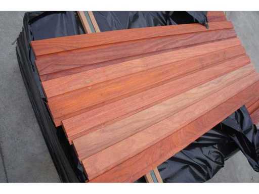 24.80 m² Padouk cladding