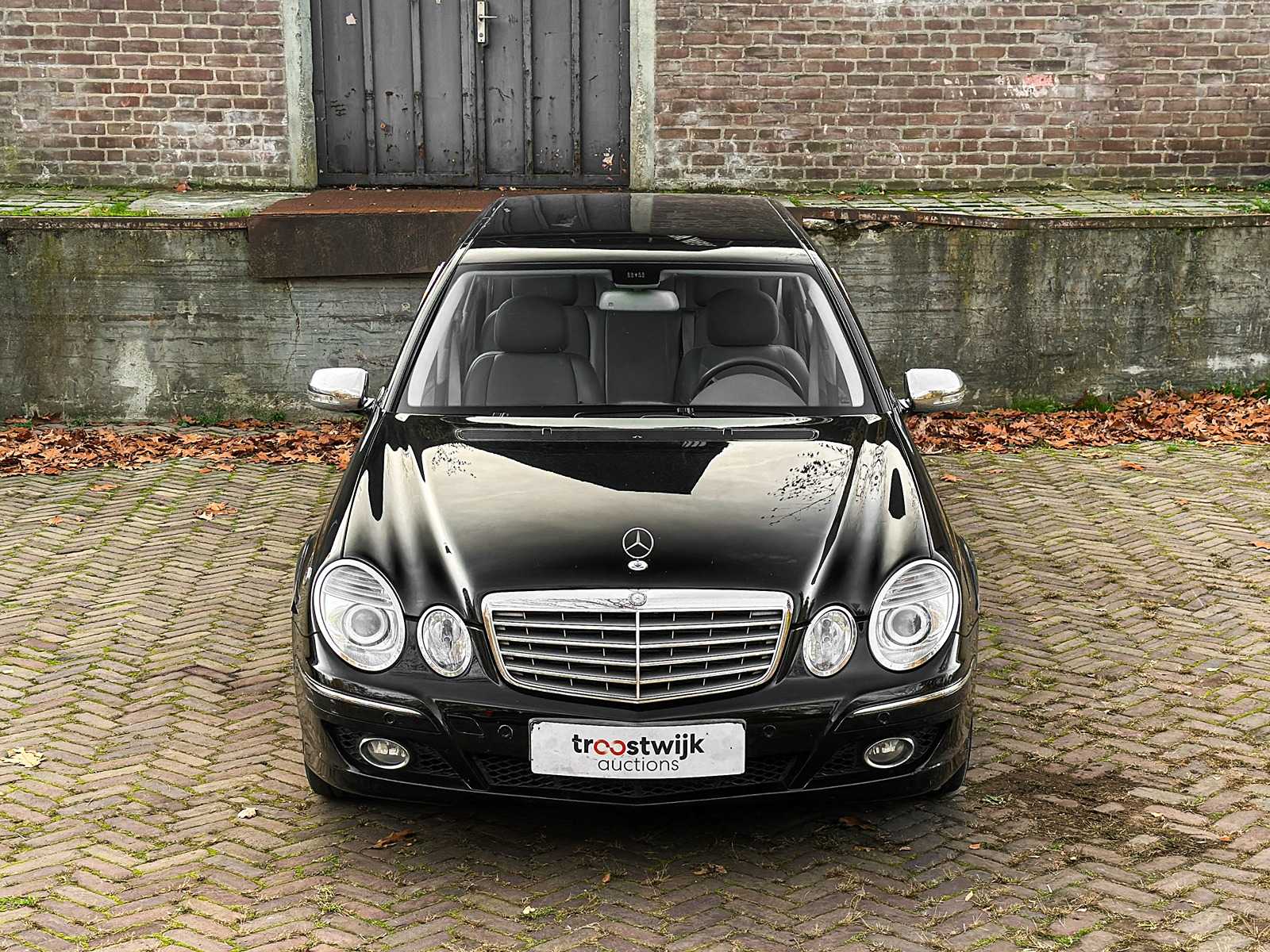 Mercedes-Benz E200 Limousine 2007 E-Klasse (Origineel-NL + 1e Eigenaar), 92-XK-RH Youngtimer