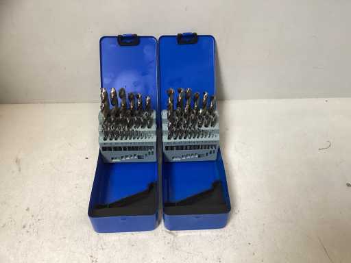 Various munching machines (2x)