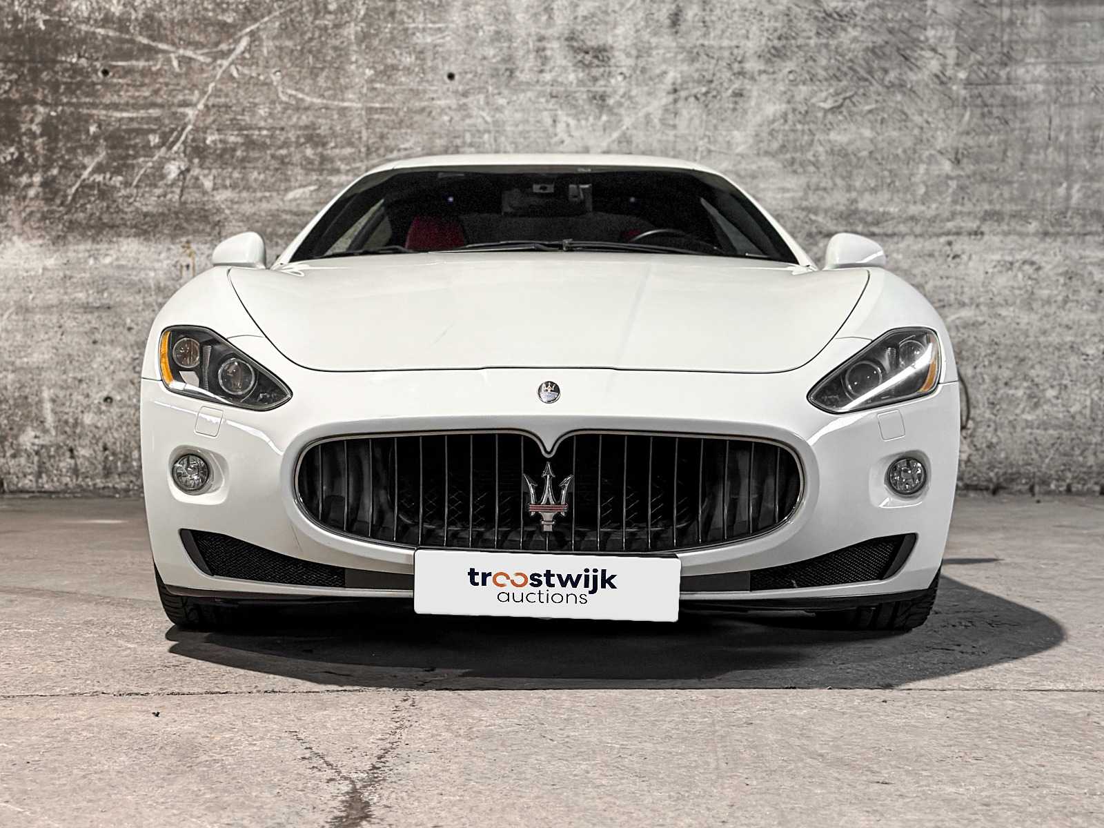 Maserati Granturismo S 4.7 V8 440pk MC Shift 440pk 2009