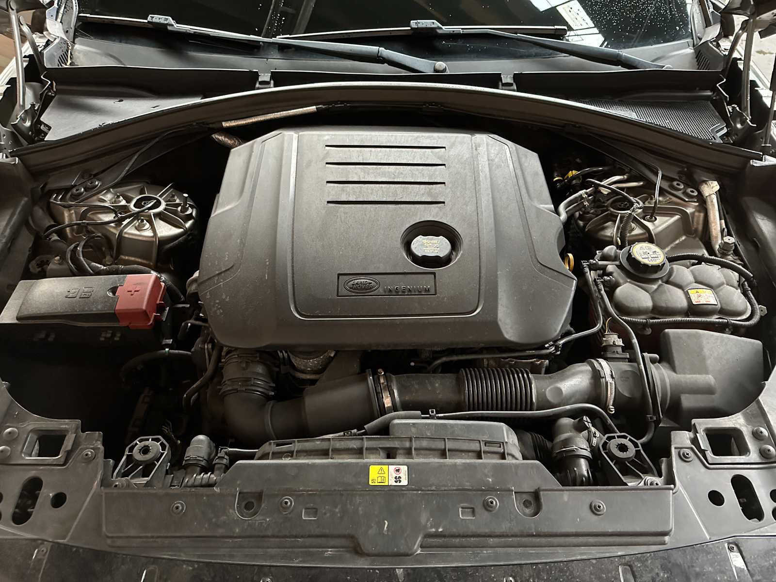 Land Rover Range Rover Velar 2.0 I4 AWD R-D HSE 237pk 2017, PP-174-L