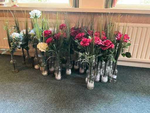 Vaasjes met kunstbloemen (34x)