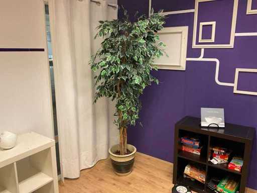 Plante artificielle avec pot