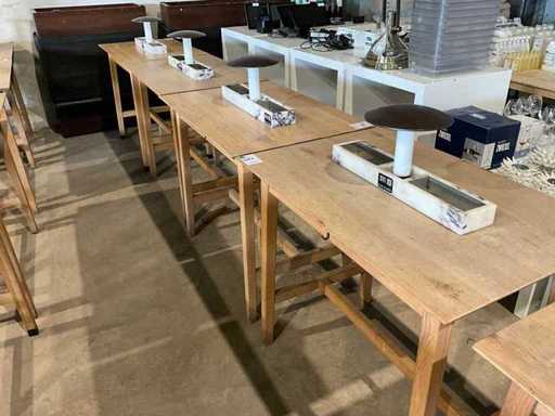 Kabinen – Bartisch mit Marmoraufbauten und Beleuchtung (4x)