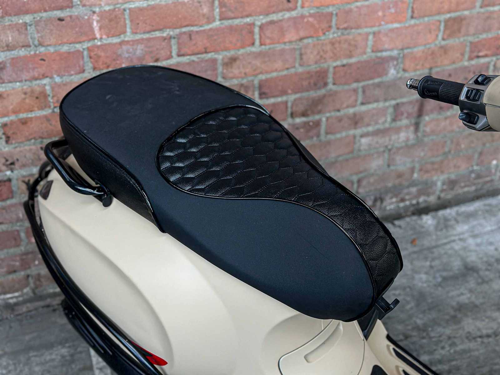 Vespa Sprint 4T Piaggio 2015, DDN-53-B Scooter