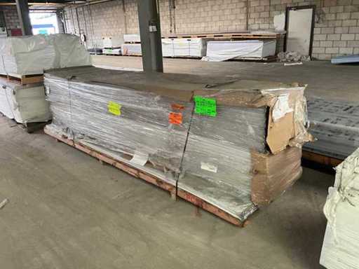 Polycarbonate channel sheet (85x)