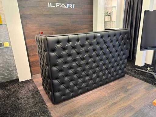 Schwarz gepolsterter Empfangstresen / Theke