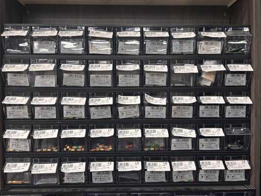 Armoire compartiment avec contenu