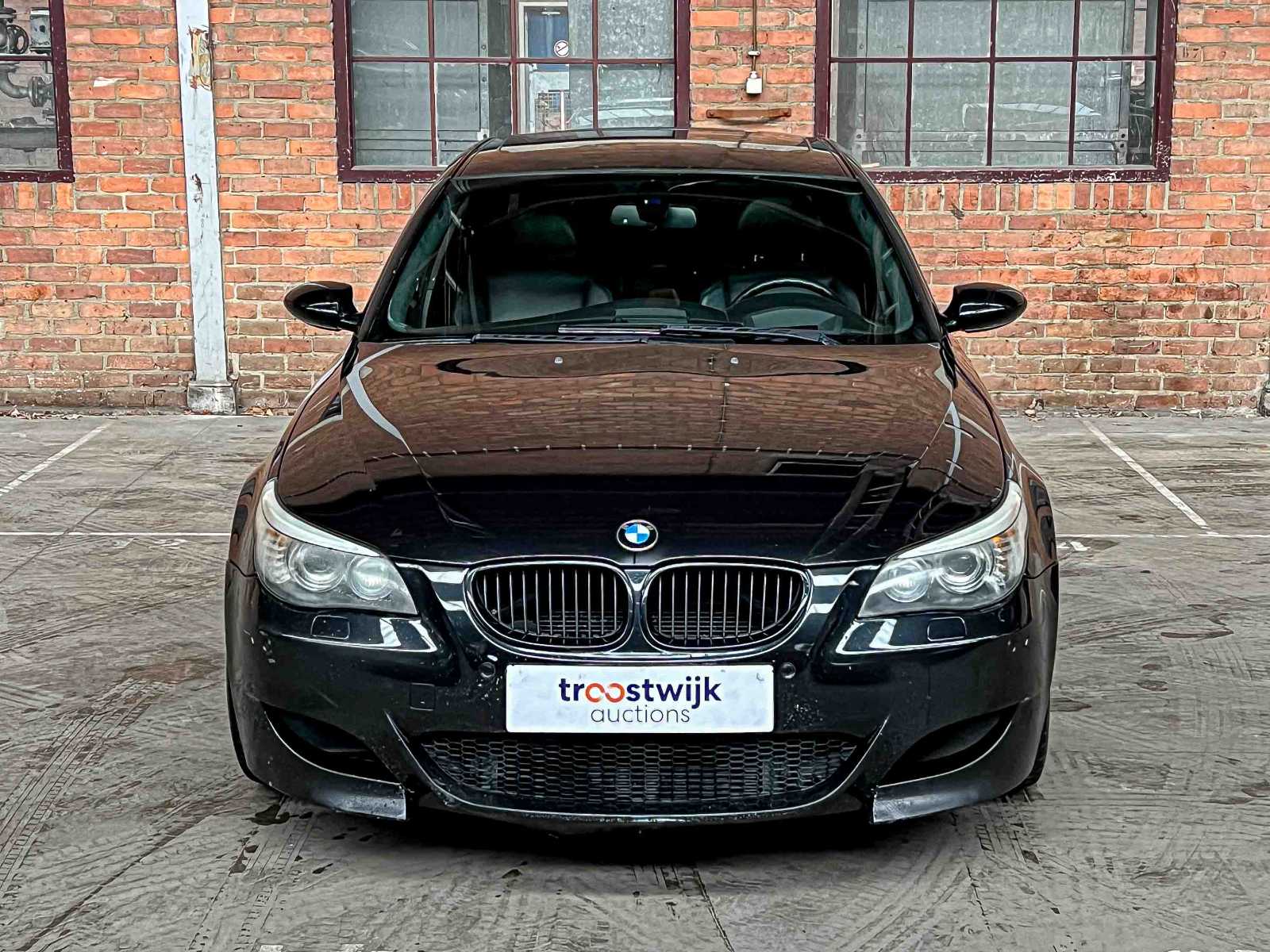 BMW M5 5.0 V10 E60 507pk 2008 5-Serie YOUNGTIMER