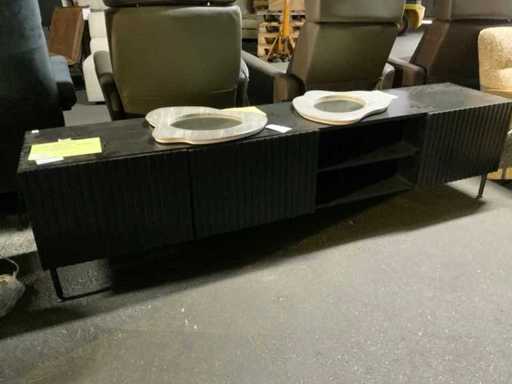 Mobilier roman pentru televizor