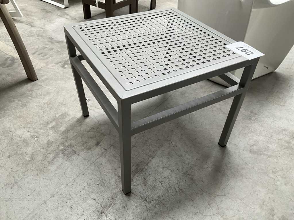 Table d’appoint en aluminium KETTAL
