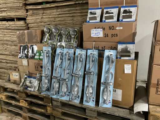 Partij sanitair & toiletaccessoires (ca. 475x)