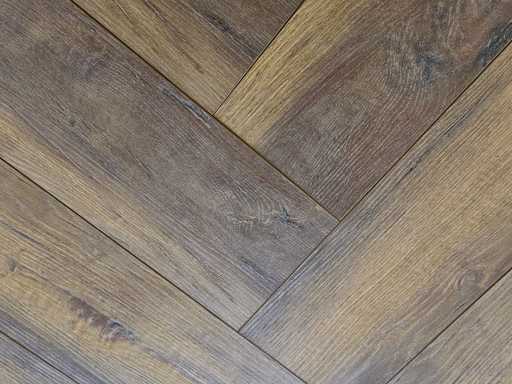 51 m2 Herringbone laminate - 628 x 157 x 10 mm