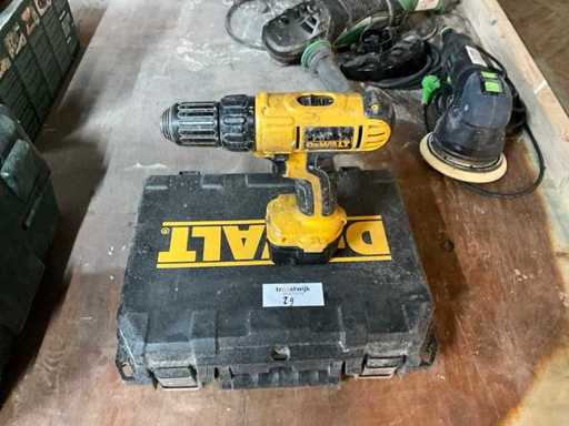 Trapano a vite Dewalt DC740