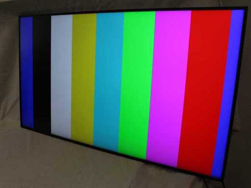 LED 55" UHD/4K Samsung QM55B (1x defekt)