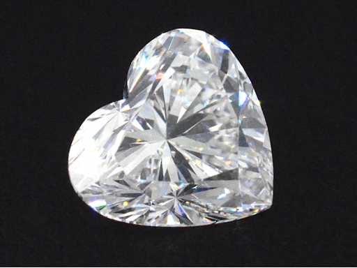 Diamant tăiat în inimă, certificat aproximativ 5,00 carate