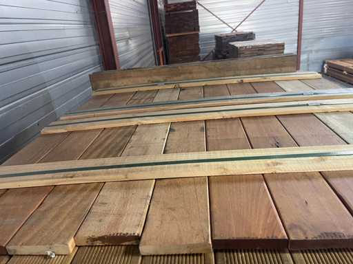 Hartholz Fliesen Holz 550-1050x97x17mm (800x)