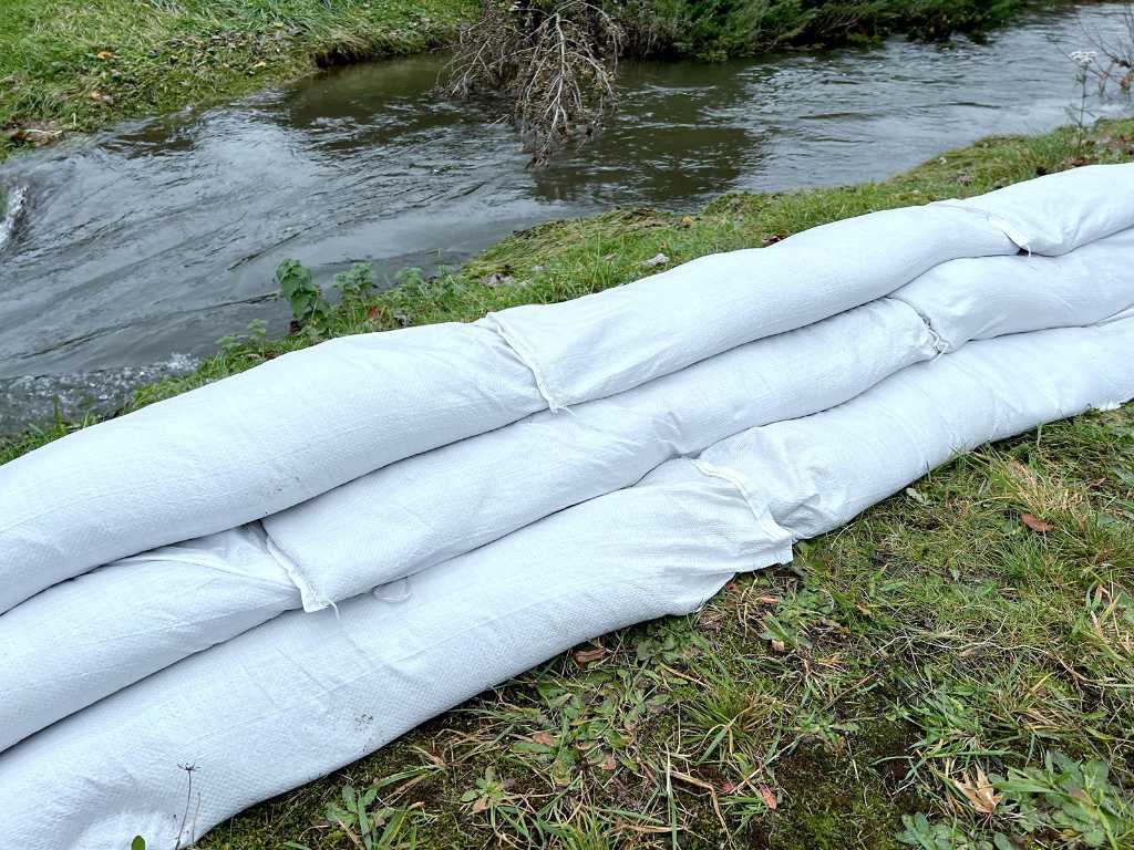 Bauer - Sandbag - Flood Protection / Flood Relief / Flood Protection (1000x)