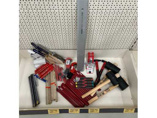 Messwerkzeuge und Gummischlägel (50x)