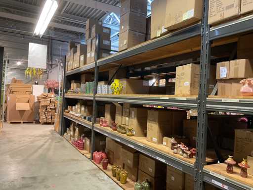 Lot de pots et vases