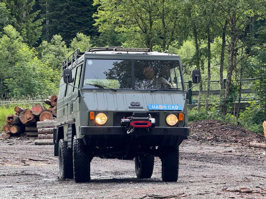 Pinzgauer - Army vehicle - Electric drive