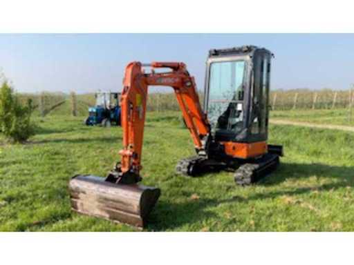 28a589a1-3fa3-4064-afb5-543f37d4283f.mp4