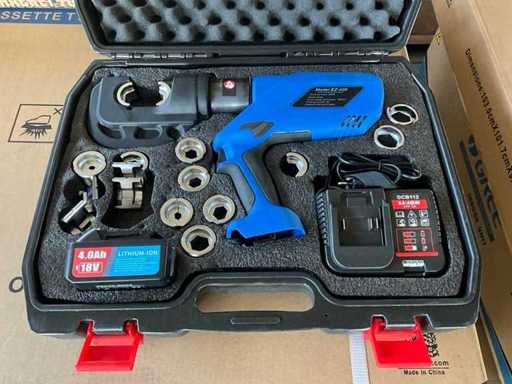 Bezprzewodowe narzędzie do zaciskania kabli hydraulicznych EZ-400