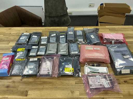 Batch of various hard disks (24x)