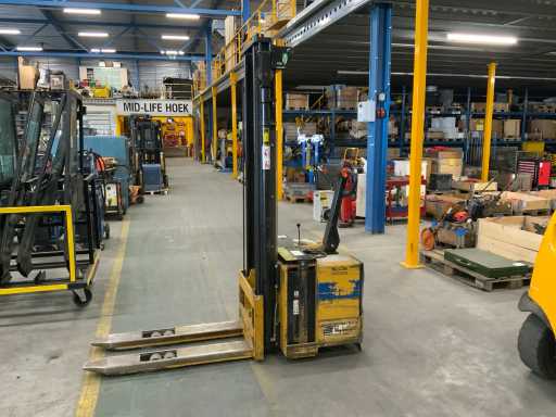 1996 Caterpillar NS 210 Stapelaar