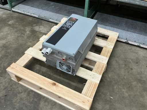 DANFOSS VLT HVAC Drive 5.5kW FC102 131B4224 Frequency Converter