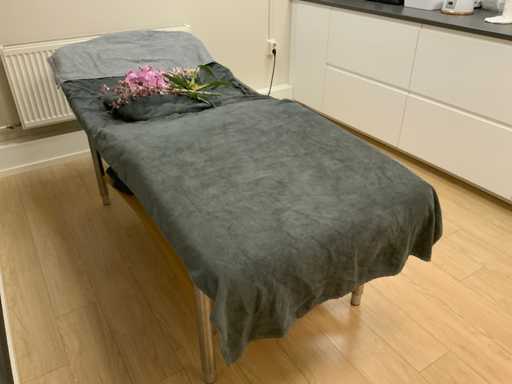 Veda-Behandlungstisch