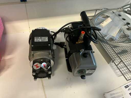 Set of 2 Laboratory Circulation Pumps