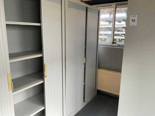 Dulap cu ușă glisantă