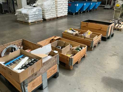 Partij diverse spare parts