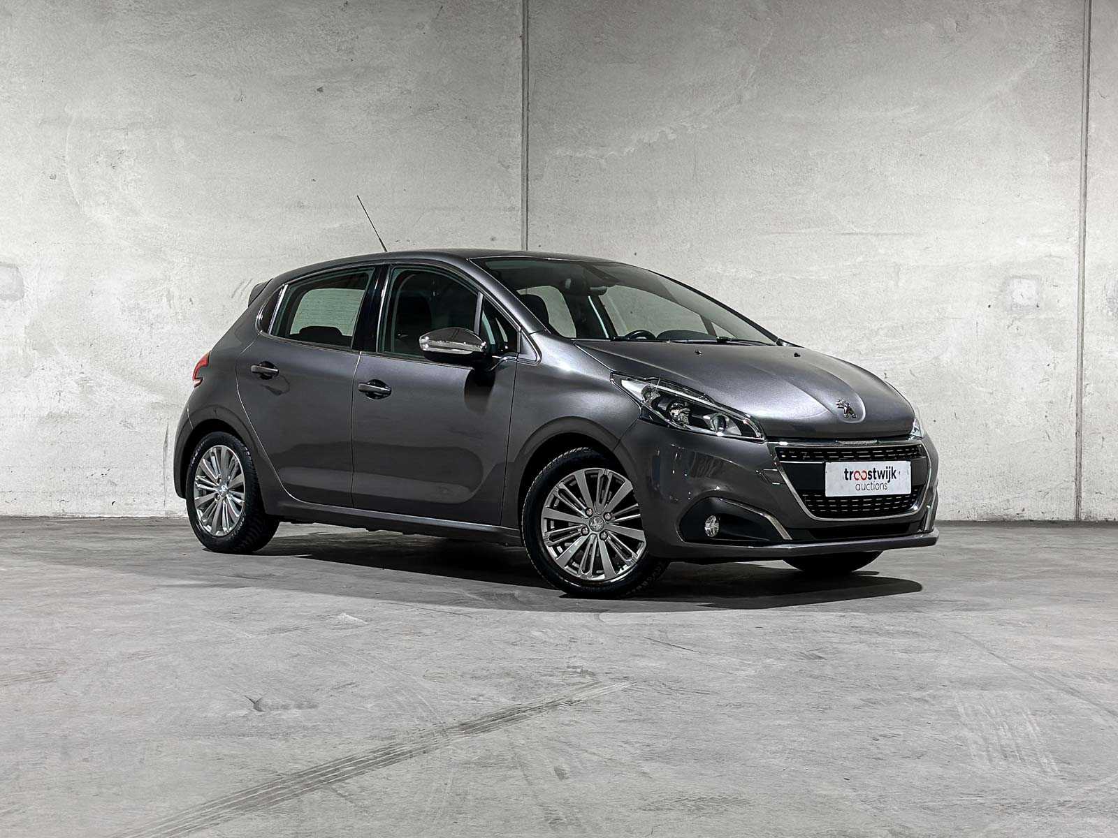 Peugeot 208 1.2 PureTech Blue Lease Executive 82pk 2018, TB-383-S