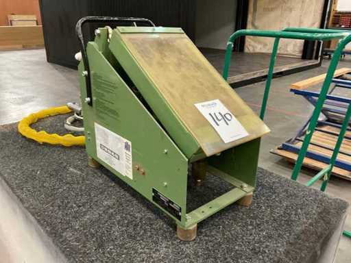 2001 Urban ASS60 Schraubvorschub-/Montagevorrichtung, pneumatisch