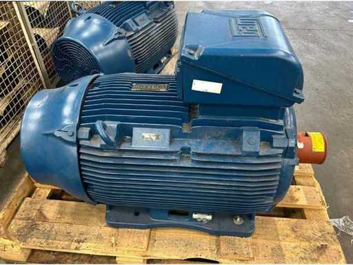 Motor electric WEG 250 kW - Neutilizat 