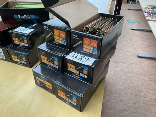 6 dozen slag hulzen en schroeven