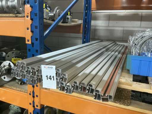 Merlin Gerin 04502 Linergy 630 Verticale installatie profiel (25x)