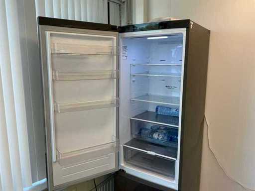 LG GBP62DSNGC Refrigerator