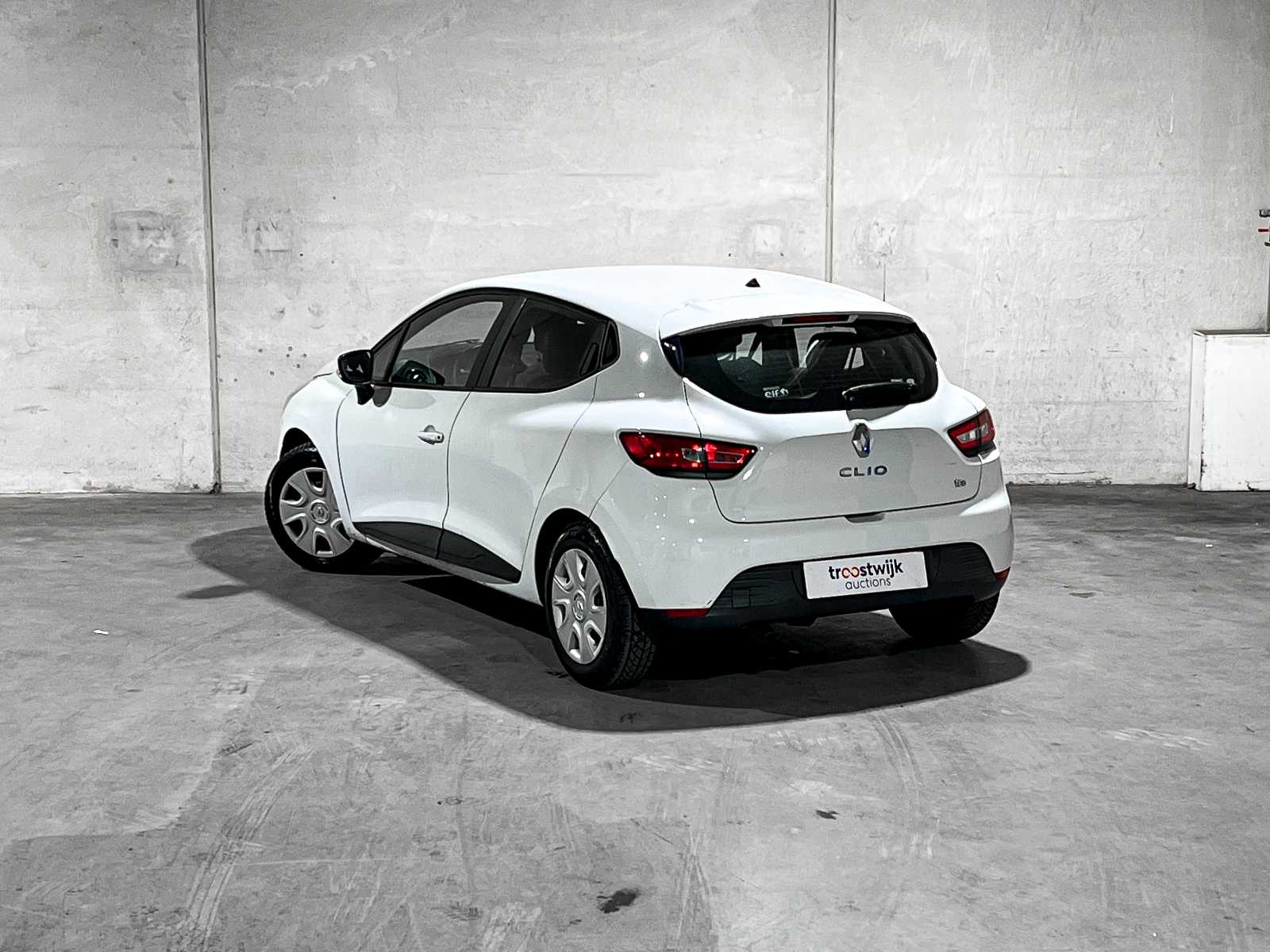 Renault Clio 0.9 TCe Expression 90hp 2015, GZ-530-J