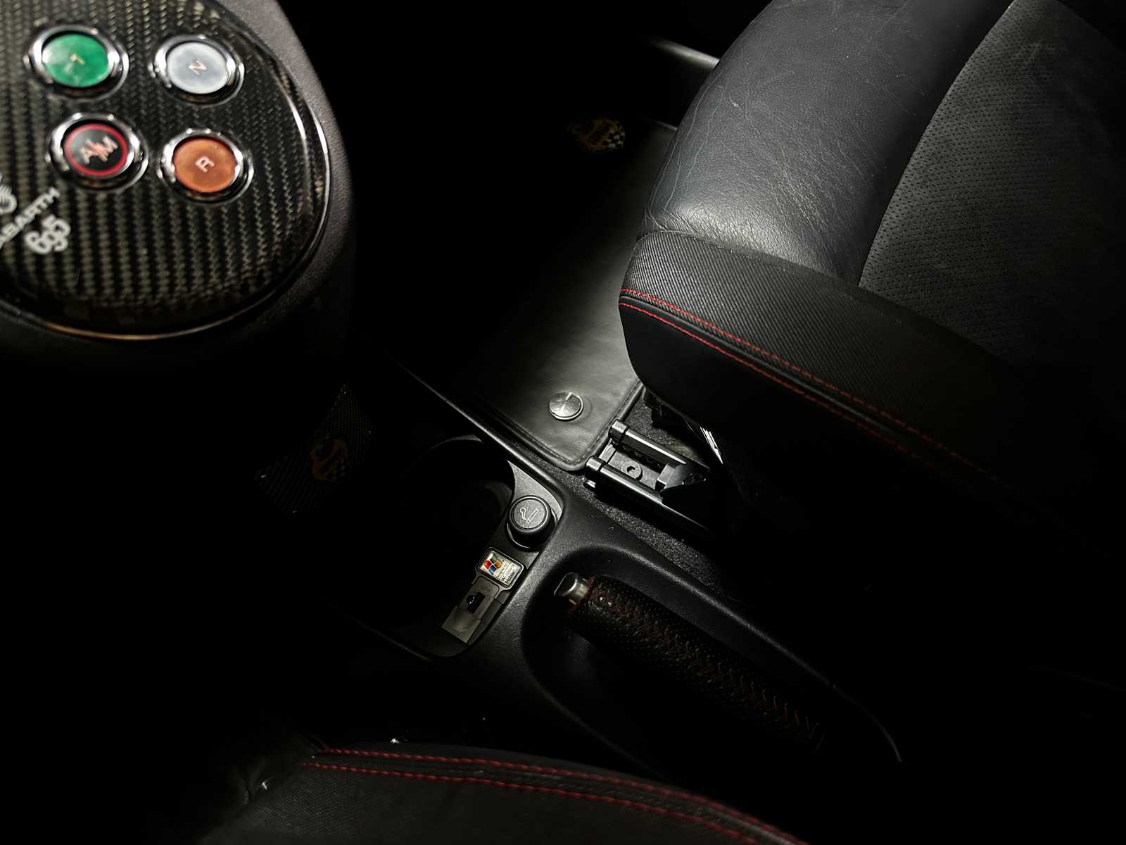 Fiat 500 Abarth 695 Tributo Ferrari 180pk 2011