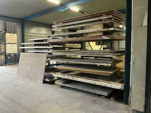 Welded cantilever rack