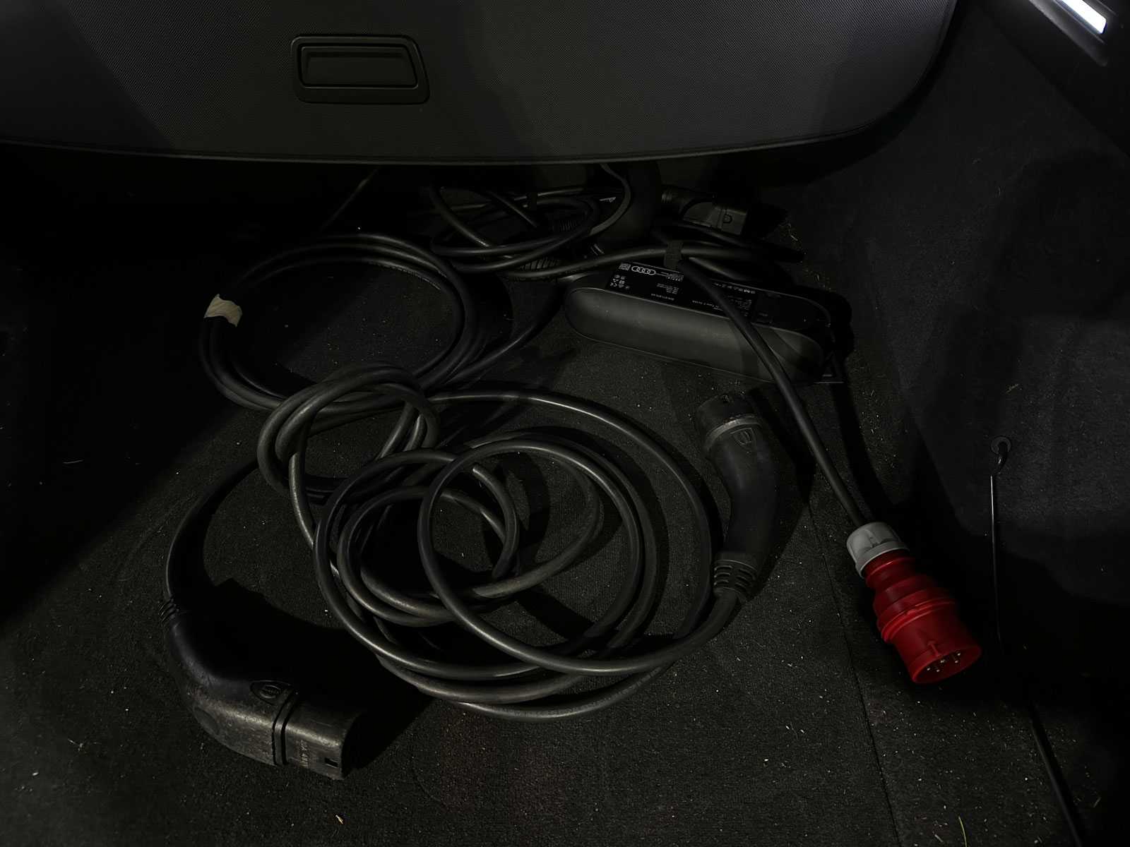 Audi e-tron 50 Quattro Launch Edition Plus 71 kWh 313pk 2020 (Origineel-NL + 1e Eigenaar), H-770-SH