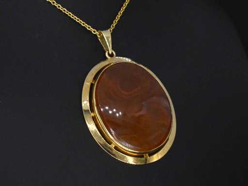 Piatră prețioasă pandantivă de aur