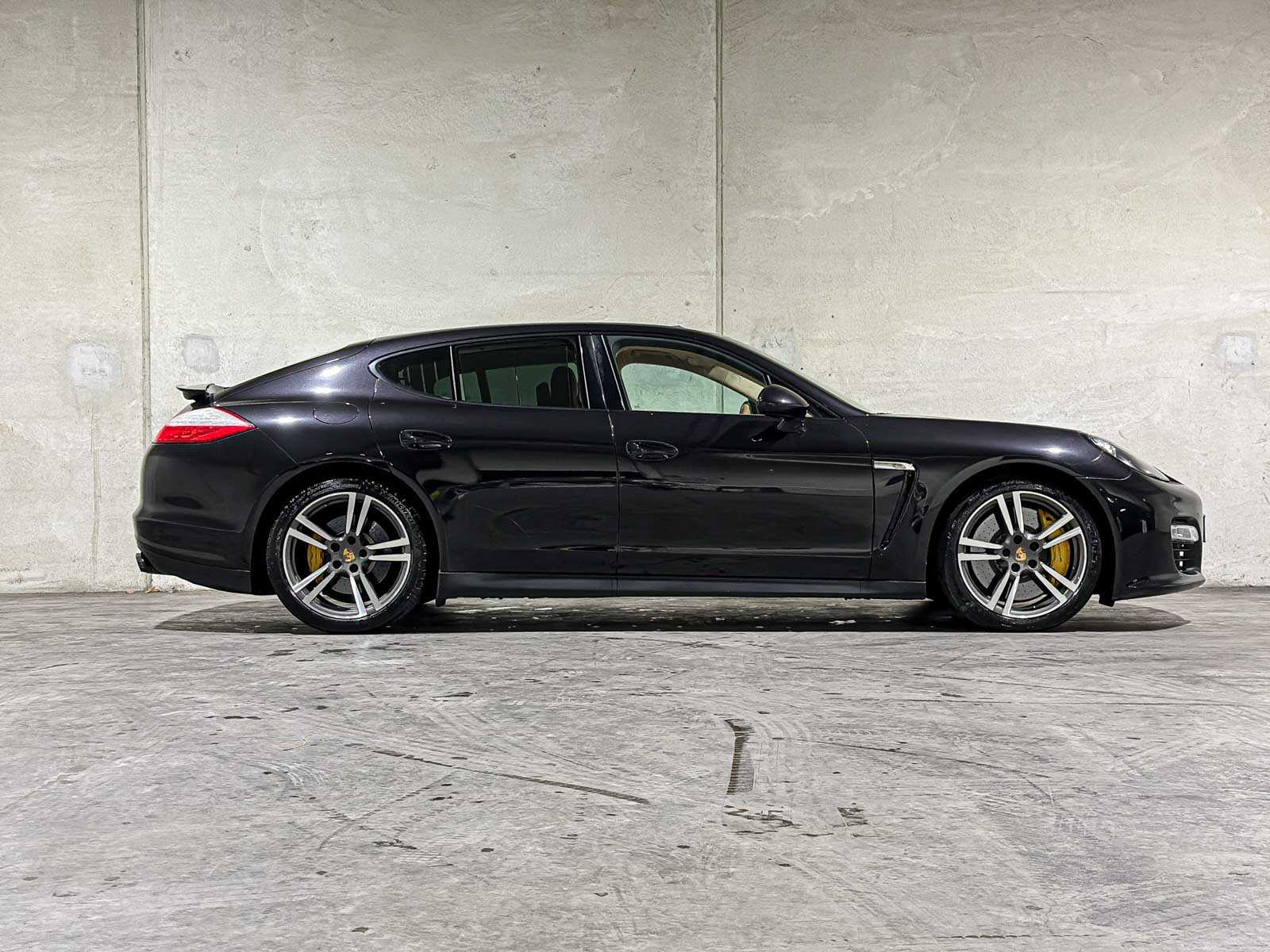 Porsche Panamera GTS 4.8 V8 Sport-Chrono 430pk 2012, 9-TLZ-26