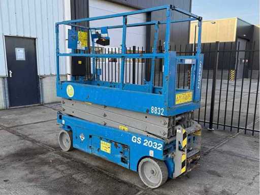 2014 Genie GS 2032 Scissor Lift