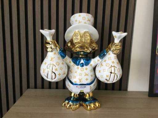Lior 24 - Scrooge McDuck - sculptura lui Scrooge McDuck