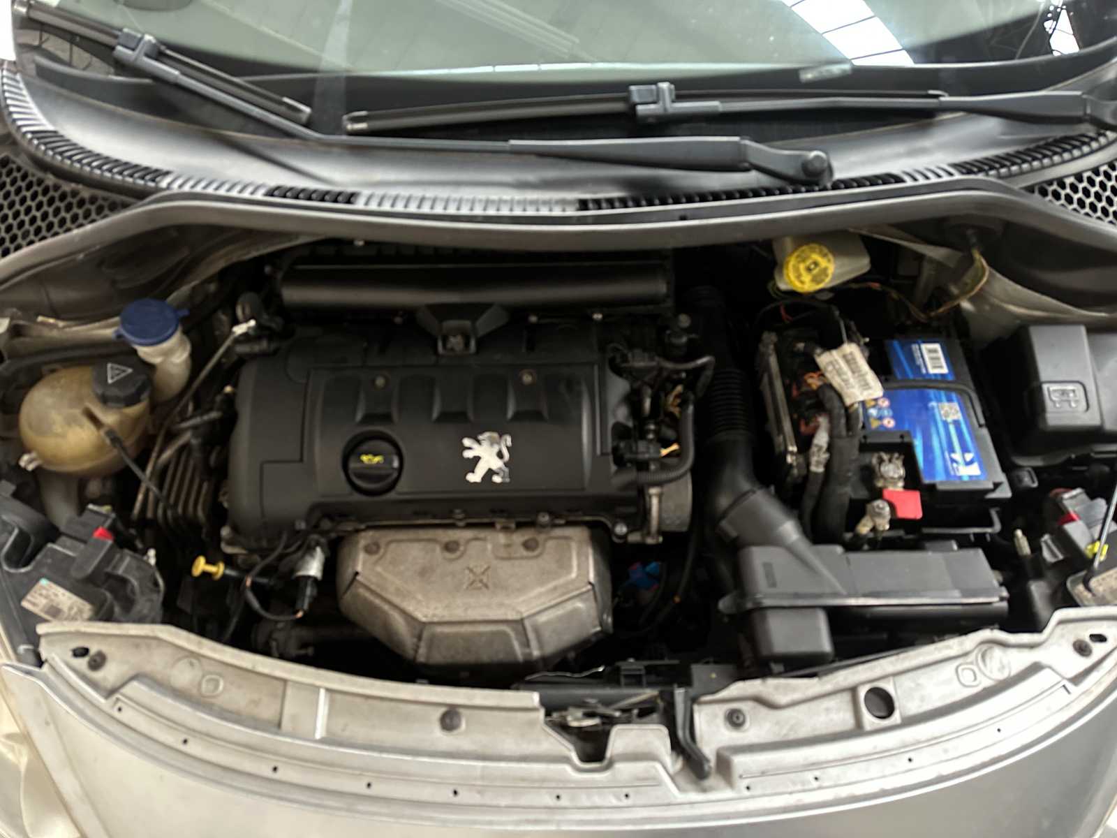 Peugeot 207 1.4 VTi XS Pack 95Pk 2007, 43-SRF-3