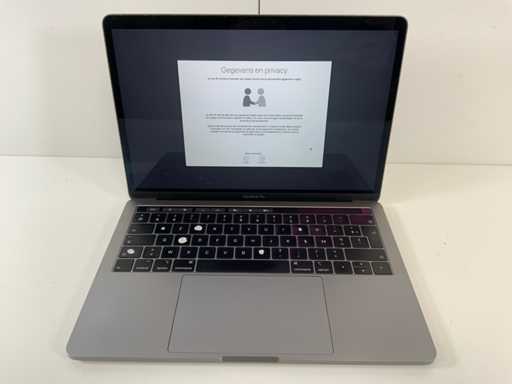 Apple MacBook Pro 13,3", Core(TM) i7 8. generacji, 16 GB pami?ci RAM, laptop NVMe 500 GB